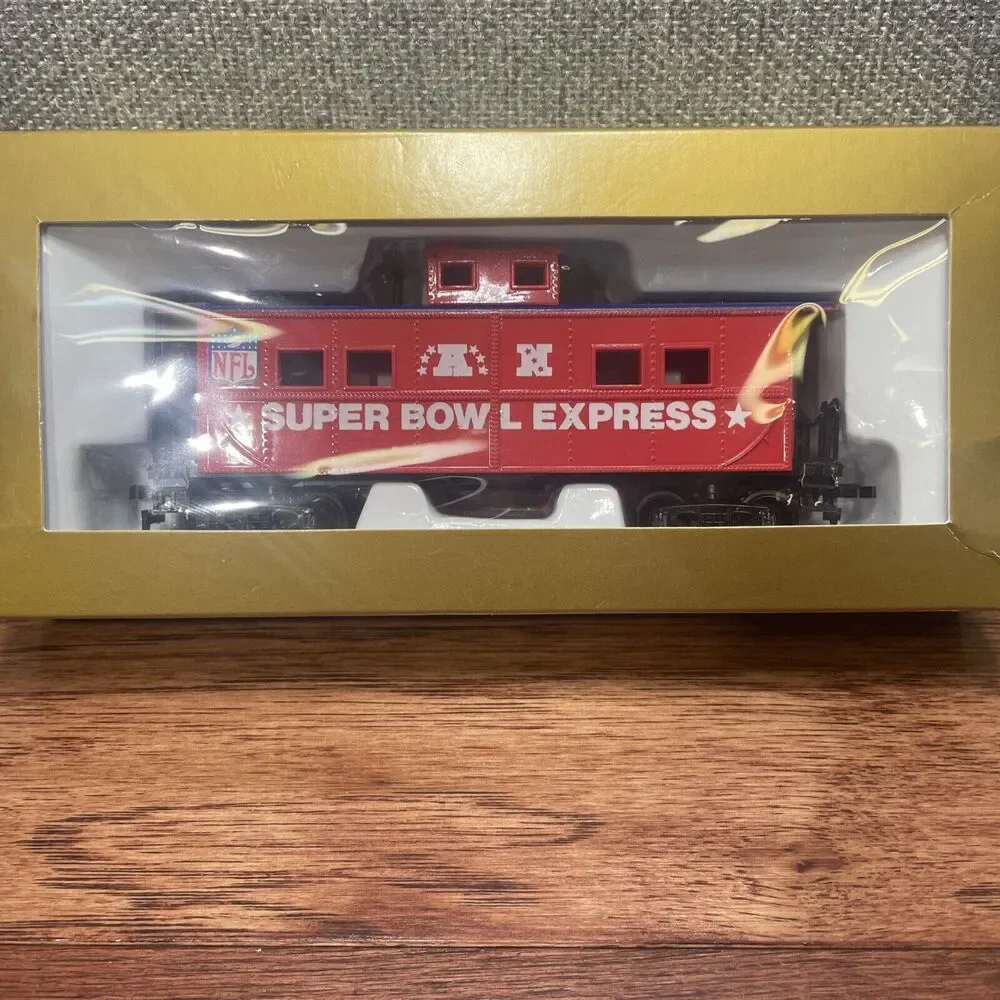 Ho scale Mantua Super Bowl Express Red Caboose Train NIB